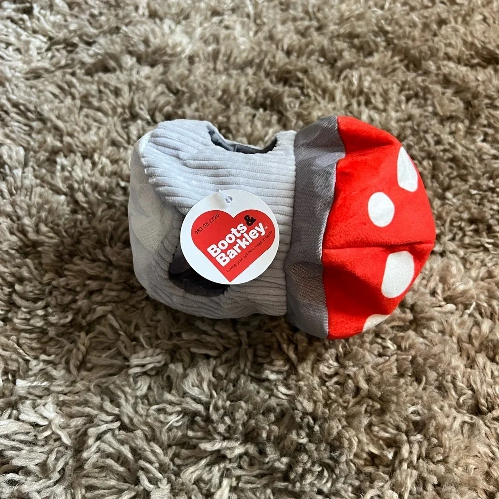 NWT Boots‎ & Barley gray red and white occupy dog toy